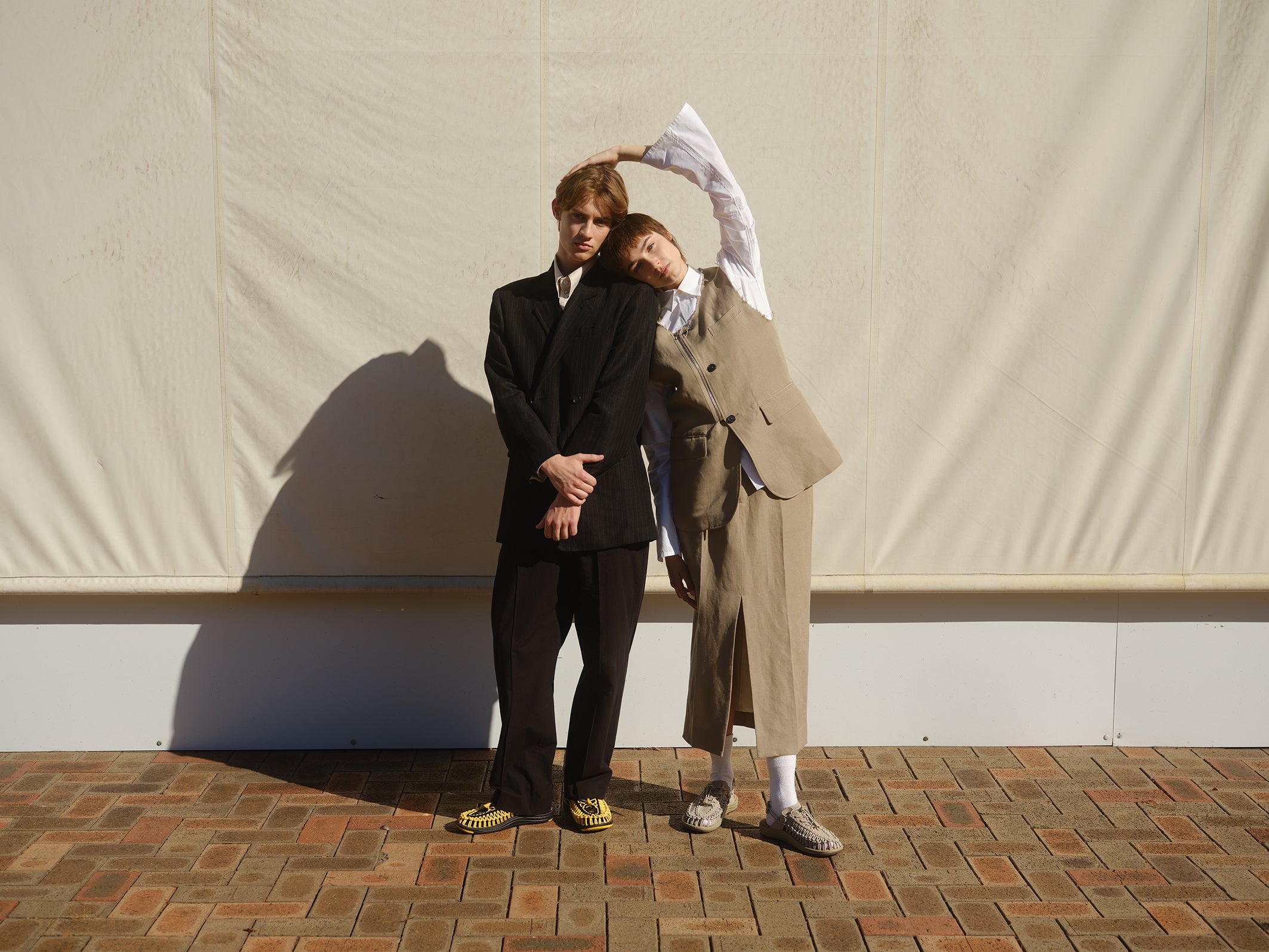 All Gender UNEEK II Convertible | Plaza Taupe/Plaza Taupe - Image 7